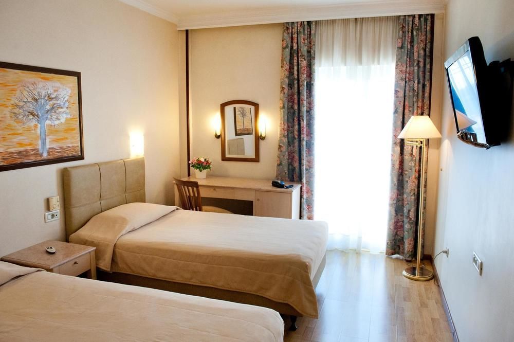 London Hotel Atena